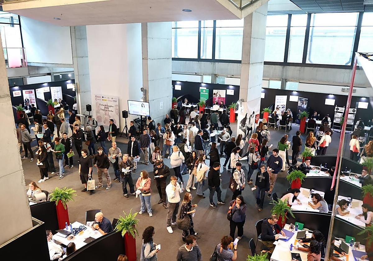 Más de 900 personas se han inscrito a las jornadas de la Feria de Empleo que organiza la Cámara de Gipuzkoa.