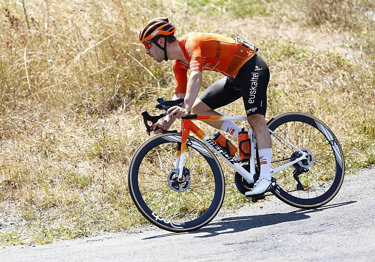 Iker Mintegi durante la disputa de la Vuelta a Burgos.