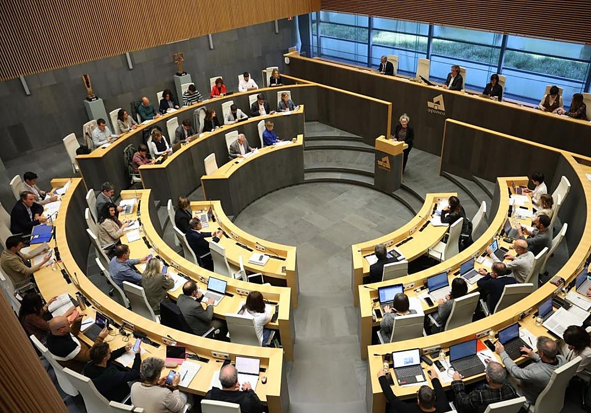 PNV, PSE y Podemos piden a las instituciones que «impidan el uso sectario de las calles de Euskadi»