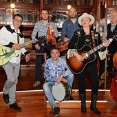 Texas eta apatxeen musika uztartuko ditu igandean Eibarren Martha Fields Band-ek