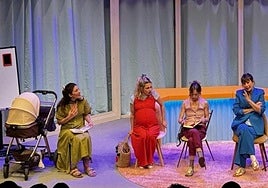 'Amak' antzezlanak amatasuna jorratzen du umore klabean.