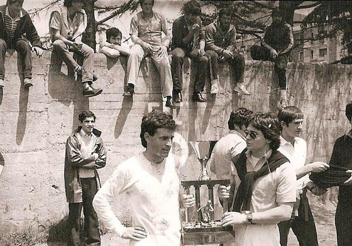 A lo largo de su historia, cuántas cosas ha organizado Berazubi, como el inolvidable campeonato de fútbol en el campo viejo.