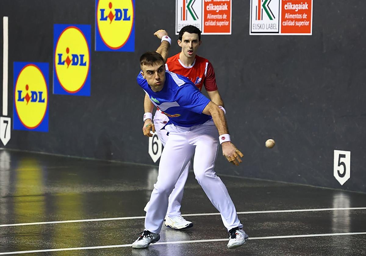 Jon Ander Peña volverá a medirse el sábado en el Bizkaia a Altuna III en la primera jornada de la liguilla de cuartos del Cuatro y Medio.