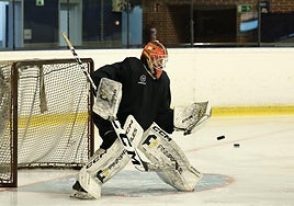 El portero finlandés del Txuri, Verneri Virtanen.