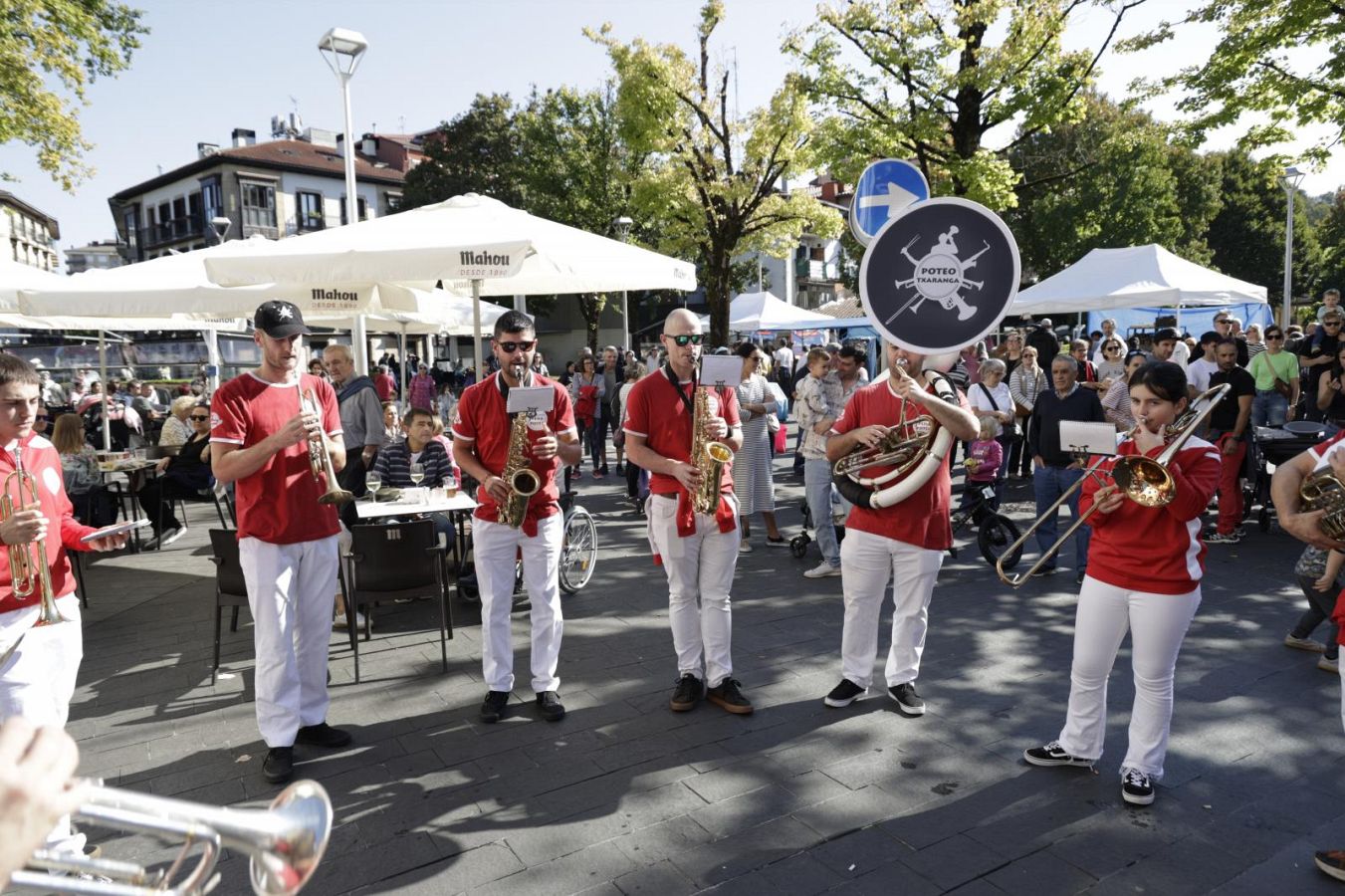 La &#039;Txaranga Topaketa&#039; pone ritmo al fin de semana en Irun