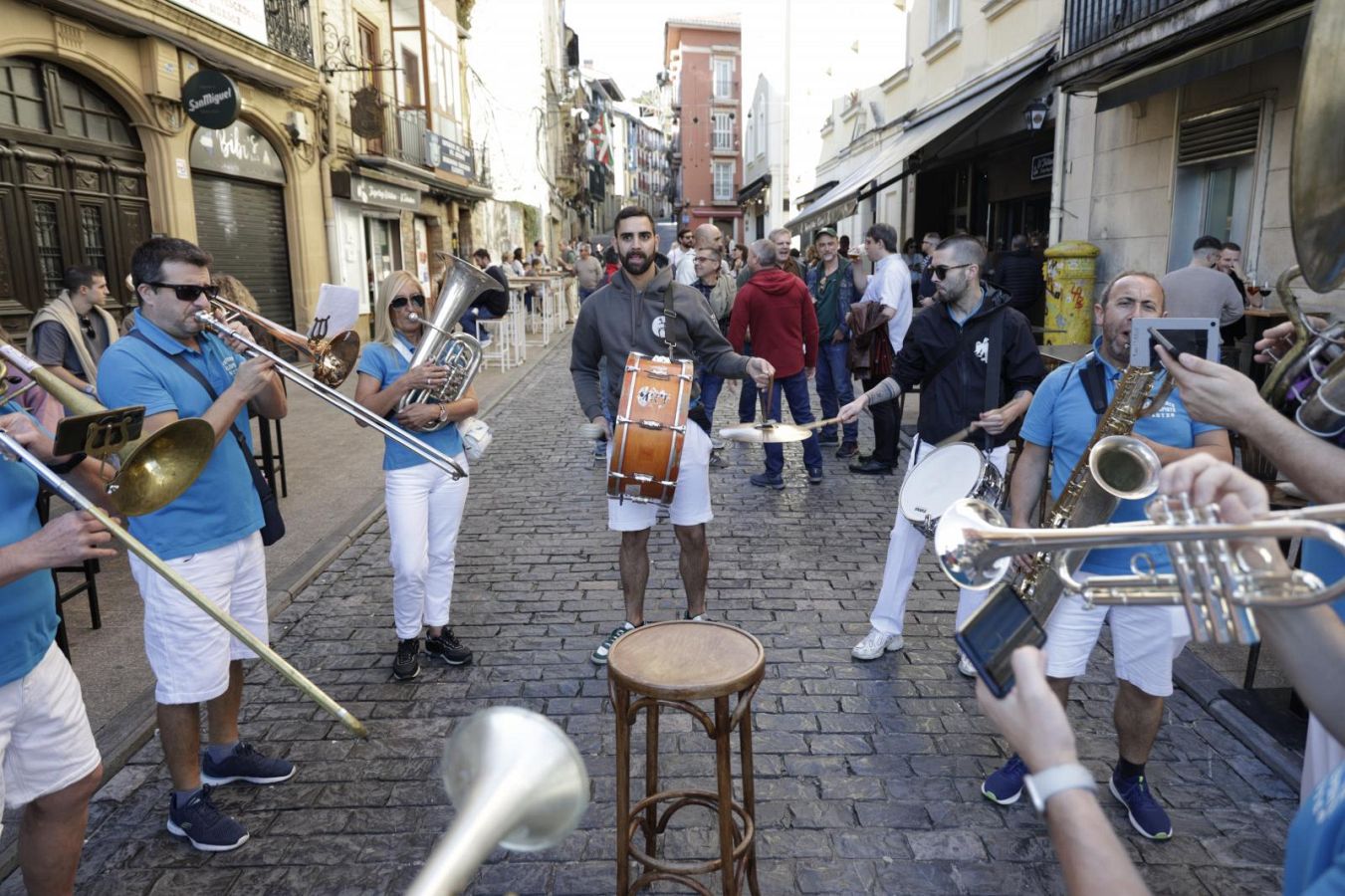 La &#039;Txaranga Topaketa&#039; pone ritmo al fin de semana en Irun