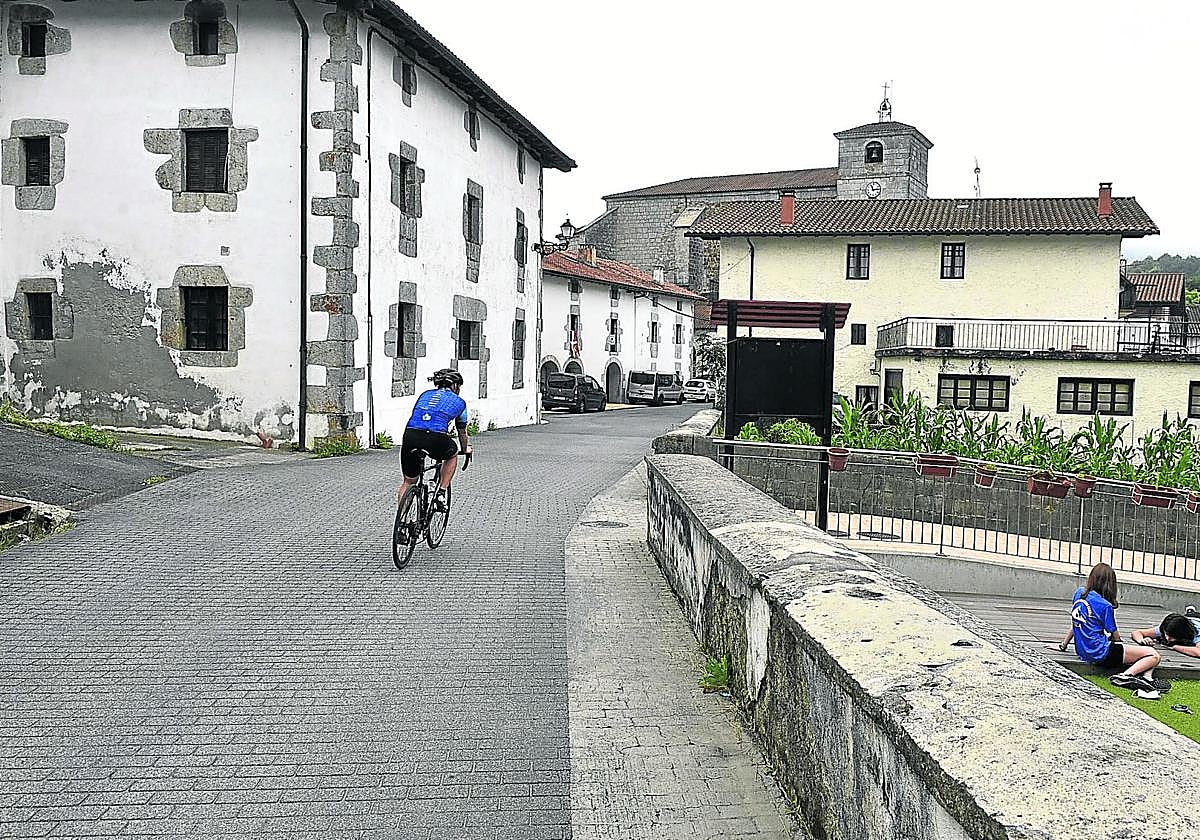 Abaltzisketa, arnasgune beteen multzoan geratzen den bost udalerrietako bat