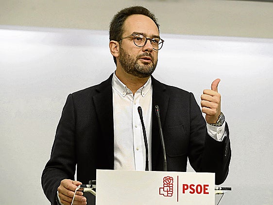 Antonio Hernando será el enlace entre Sánchez y PNV y Bildu en vez de Cerdán