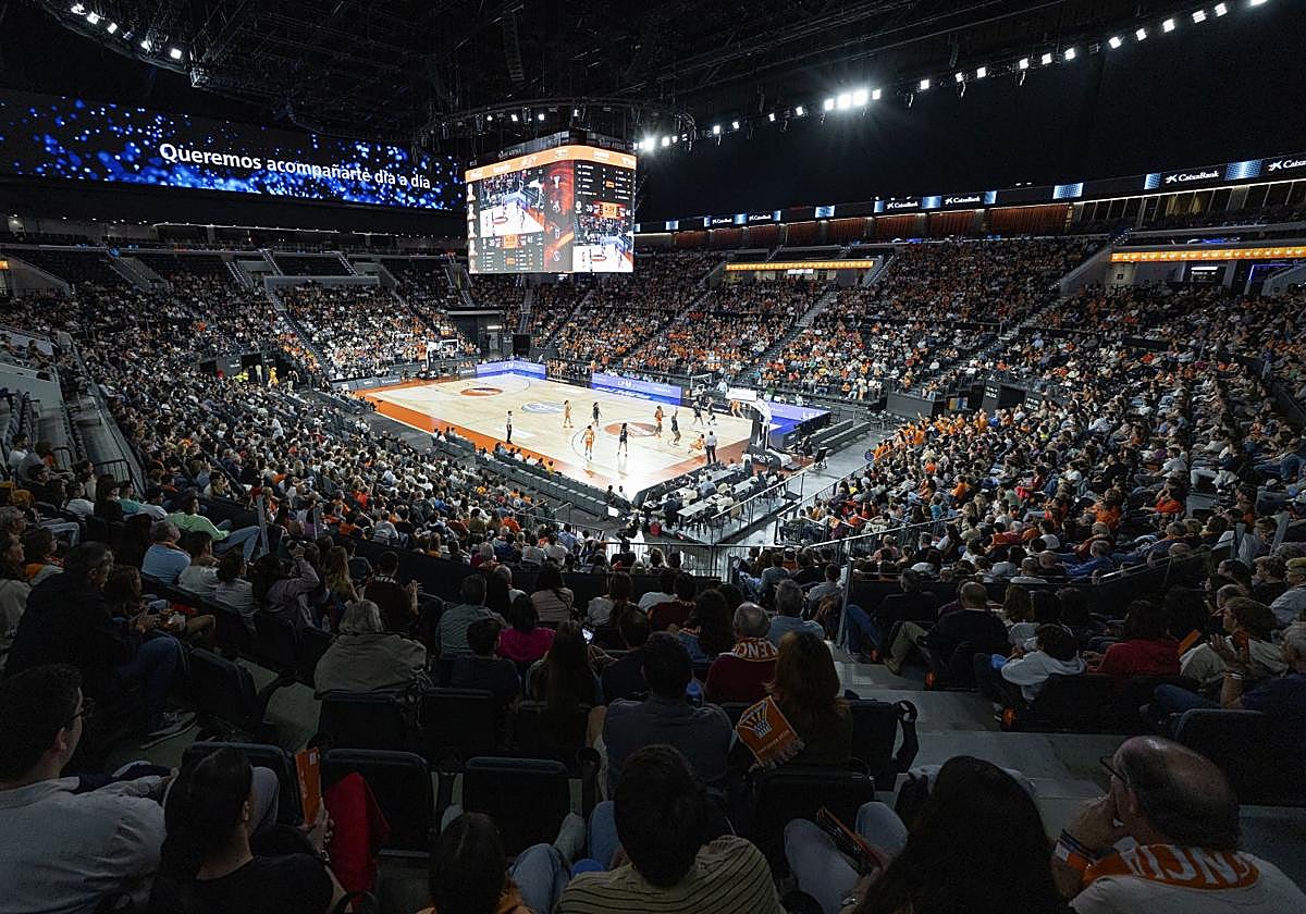 Más de 5.000 personas en el partido entre Valencia Basket e IDK Euskotren.