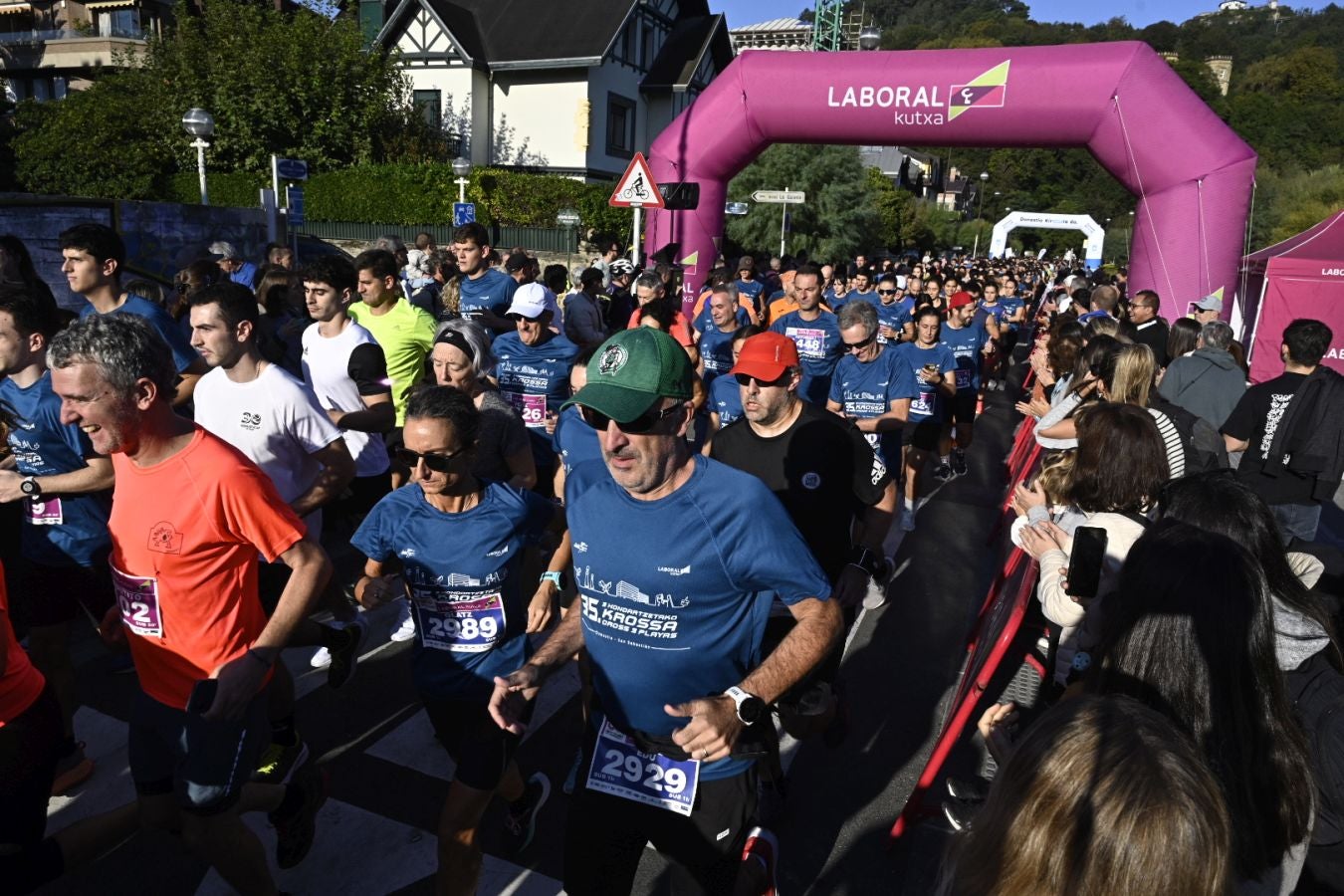 Sol y buen ambiente en el Cross 3 playas