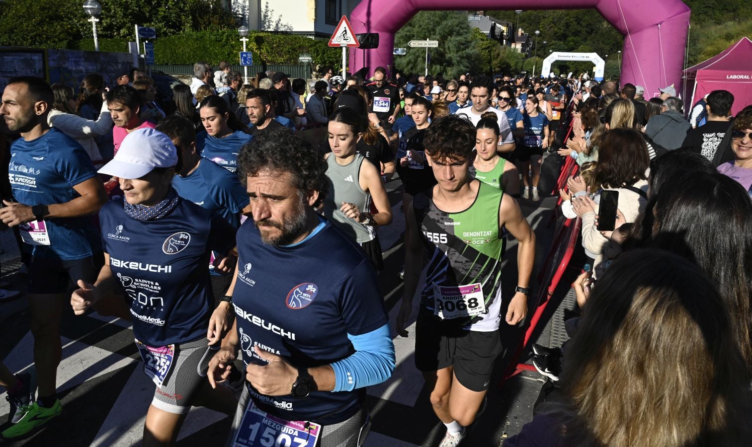 Sol y buen ambiente en el Cross 3 playas