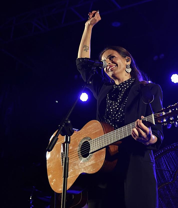 Imagen secundaria 2 - San Juan canta y Bebe conquista