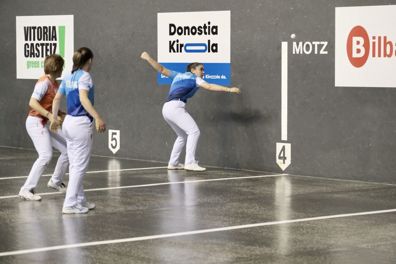 Etxegarai y Gaminde conquistan el Hiru Hiriburuak