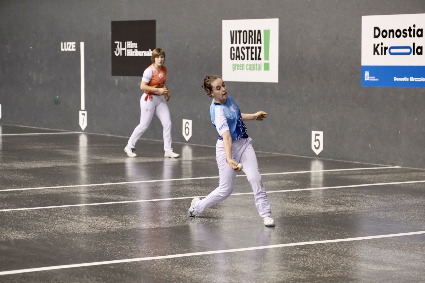 Etxegarai y Gaminde conquistan el Hiru Hiriburuak