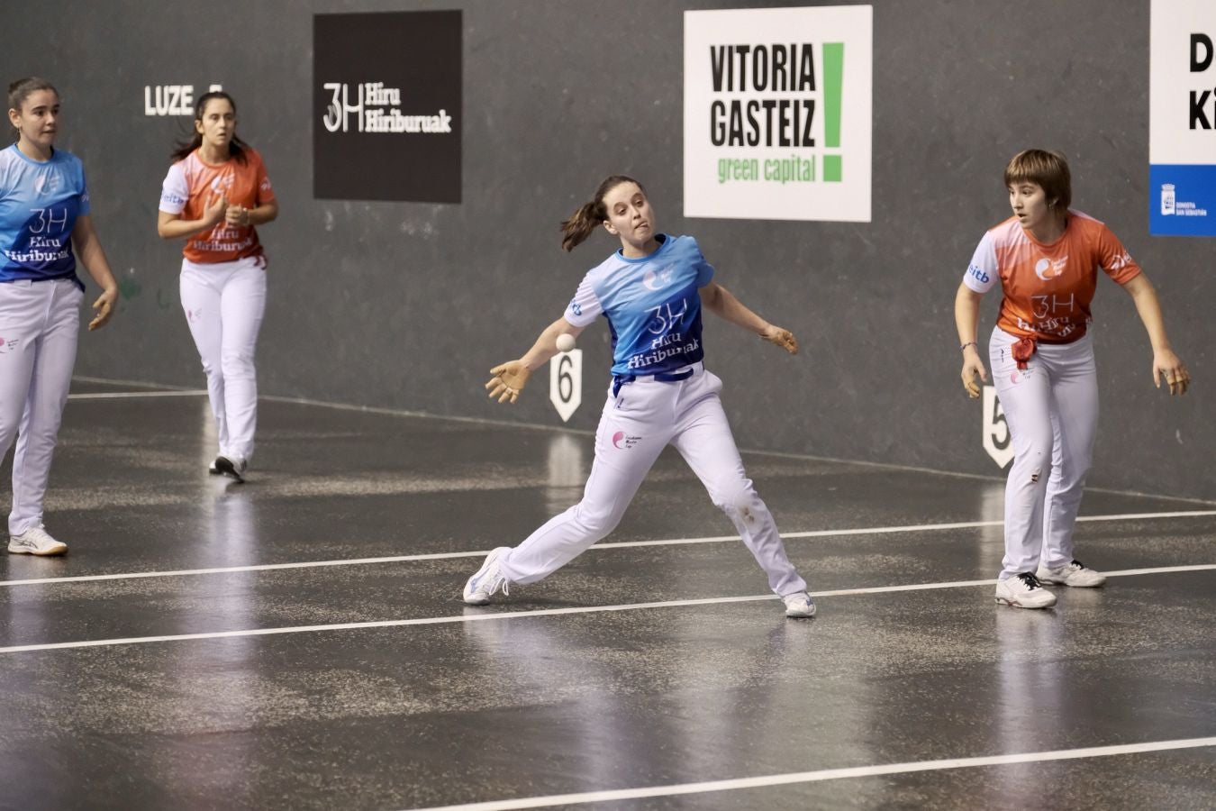 Etxegarai y Gaminde conquistan el Hiru Hiriburuak