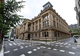 Se busca nueva fecha para un juicio por corrupción de menores: «El acusado está en Barcelona y no tiene dinero para venir a Gipuzkoa»