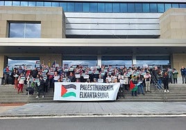 Trabajadores organizados por ELA en una manifestación contra Israel hace un año.