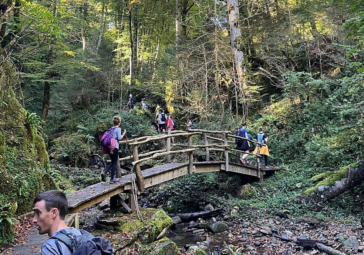 Txoko eta paraje ederrak ikusteko auker a izan zuten.