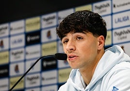 Jon Martín, en su rueda de prensa de este martes en Zubieta