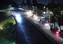 Reabierta la AP-8 en Irun sentido Donostia tras permanecer varias horas cortada