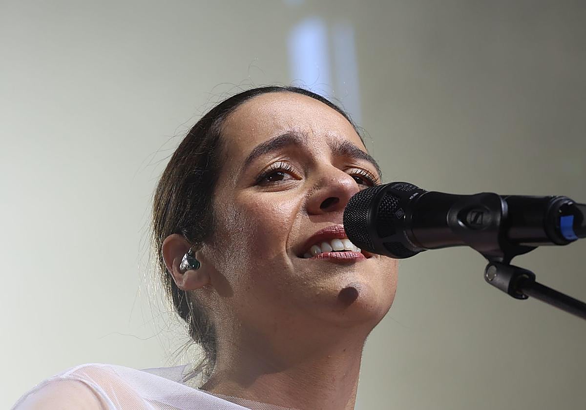 La artista canaria Valeria Castro durante su actuación el pasado mayo en San Sebastián.