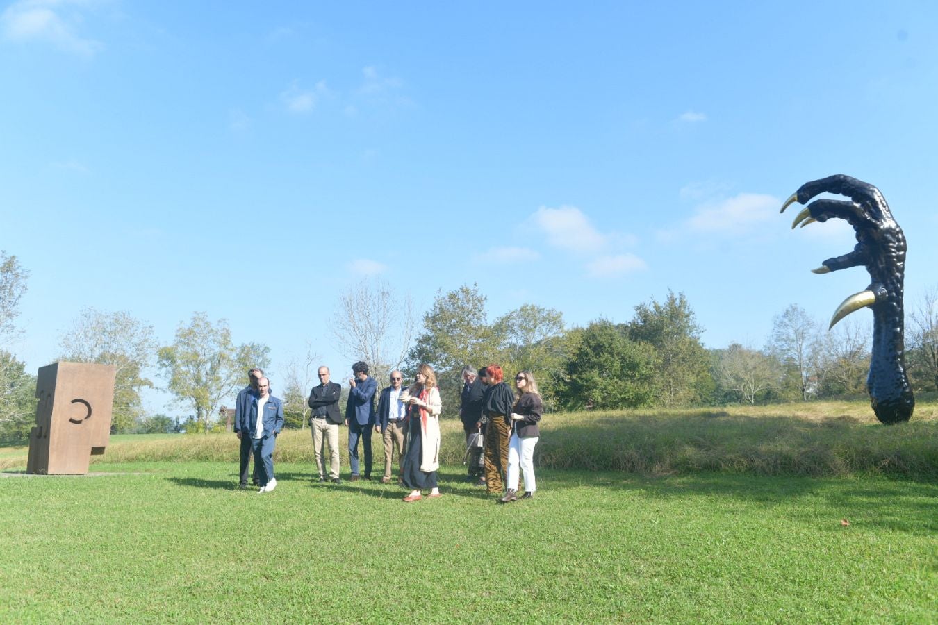Las gallinas, en el epicentro de Chillida Leku