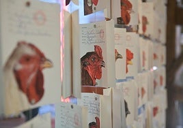 Las gallinas, en el epicentro de Chillida Leku