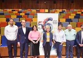 Representates de la organización , de la Federación de Coros y de las instituciones patrocinadores del concurso tolosarra