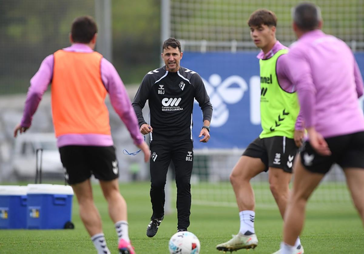 La plantilla ultima su puesta a punto en Areitio.