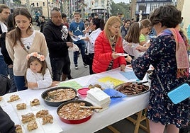 Aukera zabala izango da gaur ere herriko plazan.