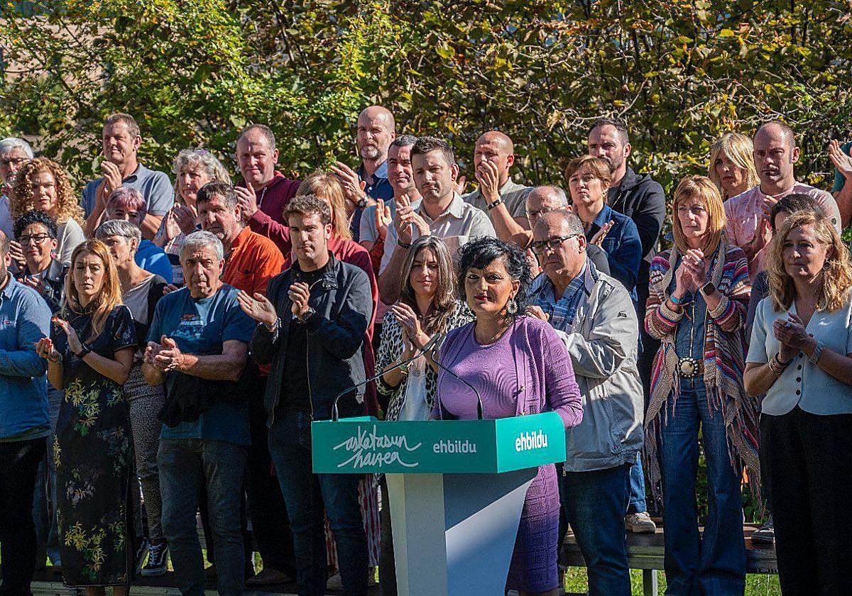 Los alcaldes de EH Bildu este sábado en Arrasate.