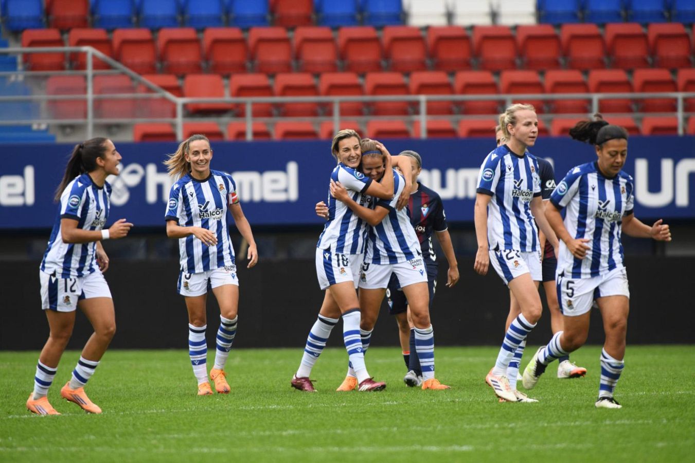 Exhibición de la Real en el derbi