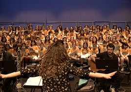Un momento del ensayo general del espectáculo llevado a cabo en Sarobe, y que se ofrece este sábado en el Leidor de Tolosa.