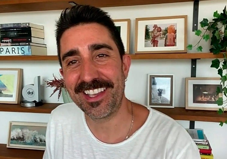 Alex Ubago. Cantautor