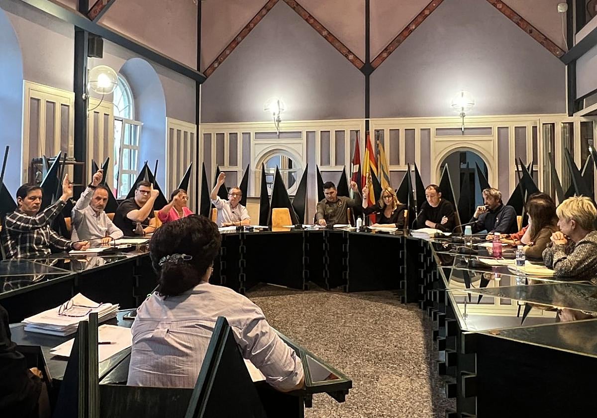 Aprobación de las ordenanzas fiscales de 2026 con los votos del PSE-EE y el PNV en el Pleno celebrado recientemente en Zumarraga.