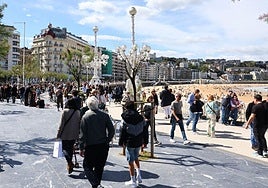 Una vecina de San Sebastián pide ayuda para recuperar un collar: «Es un regalo que me hizo mi madre hace 25 años»