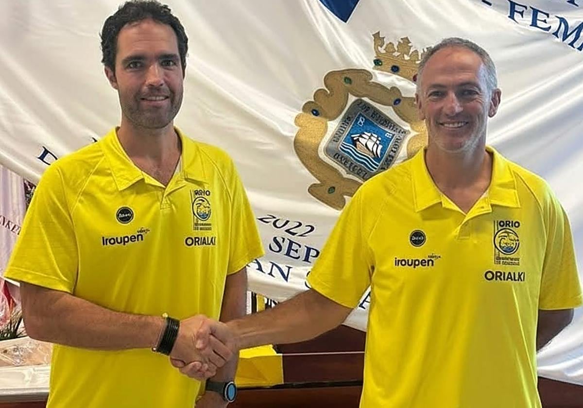 Iñigo Mujika prestatzaile fisikoa eta Xanti Zabaleta entrenatzailea.