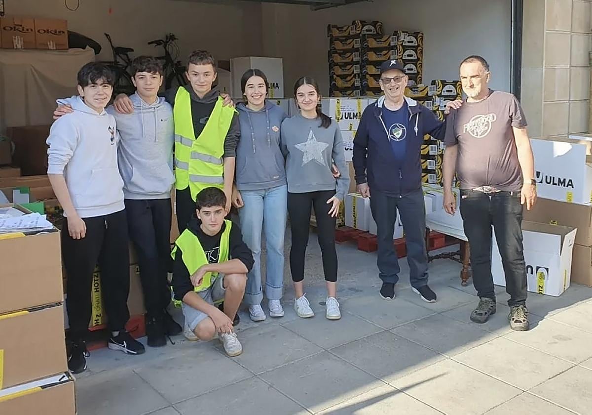 El voluntariado es esencial, tanto en los supermercados como en las labores de clasificación y empaquetado.