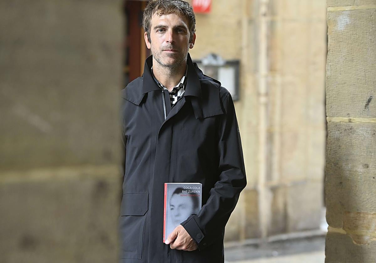 Beñat Sarasola, en la presentación de 'Coca Cola bat zurekin'.