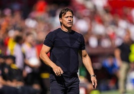 El entrenador del Sevilla, Matías Almeyda, durante el último partido de su equipo.