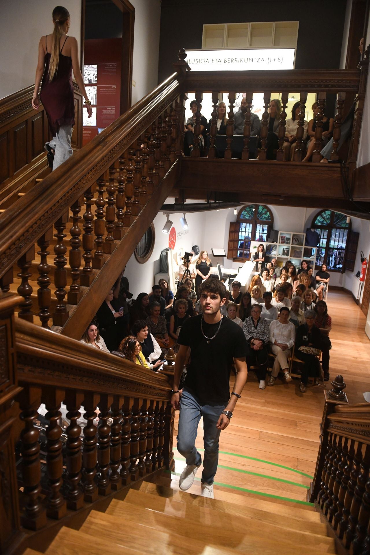 Fashion show en el Laboratorium Museoa de Bergara