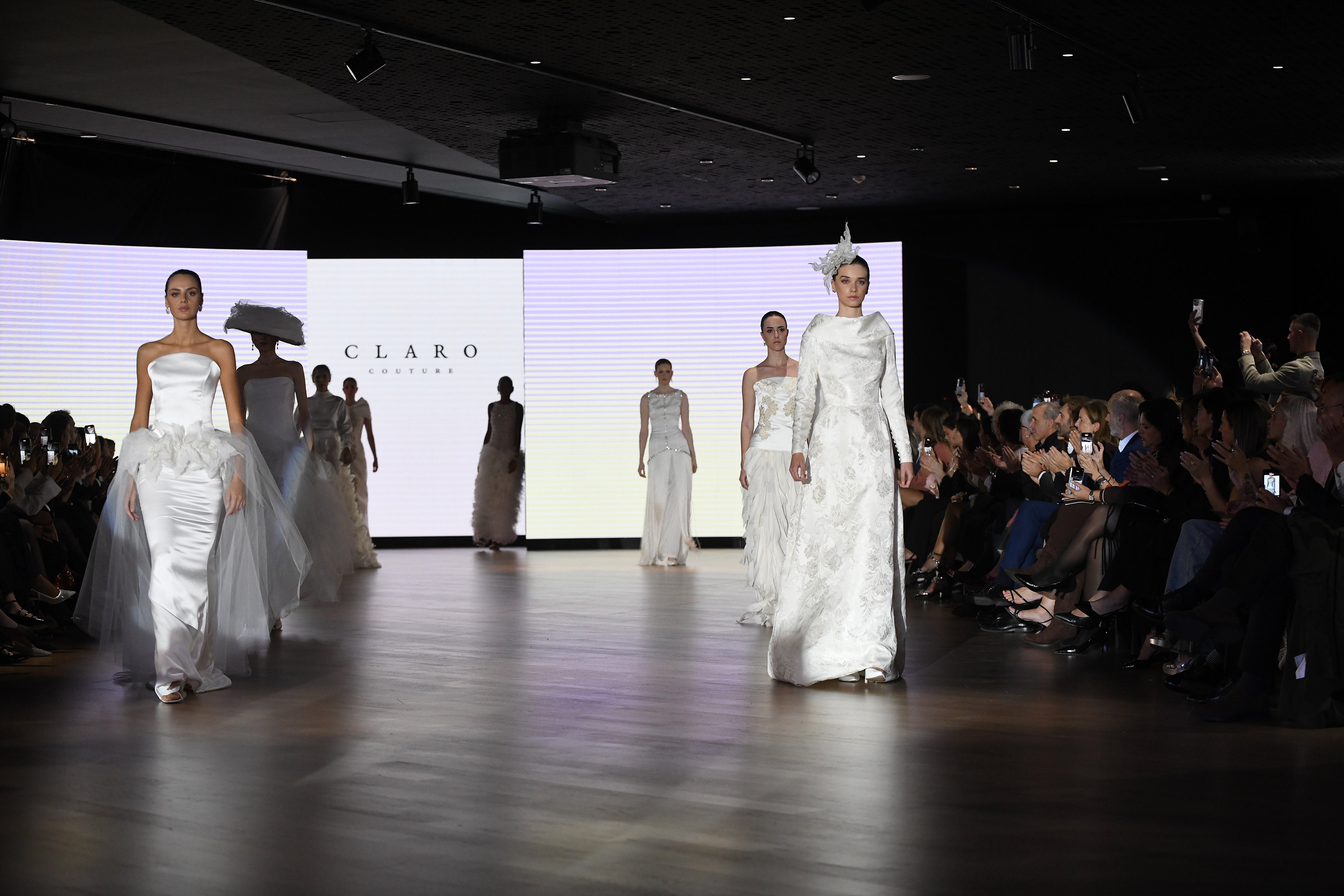 Desfile de Ailanto y CLARO Couture en el Museo Balenciaga