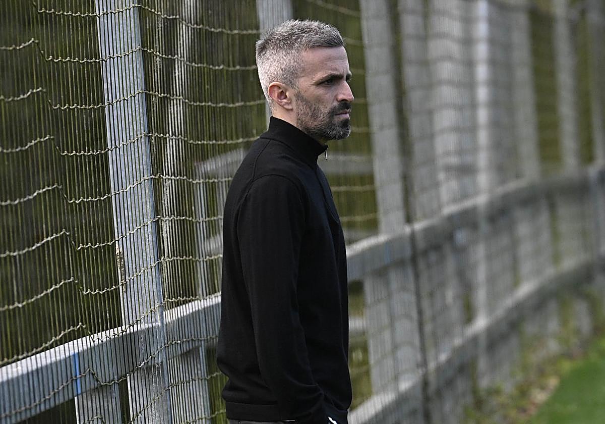 Bretos ha seguido la sesión de este jueves desde la banda del Z2 de Zubieta.