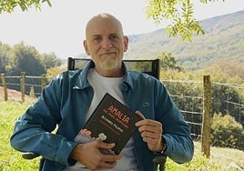 Rodeado de naturaleza y a la sombra junto a un prado y los montes de Baztan.