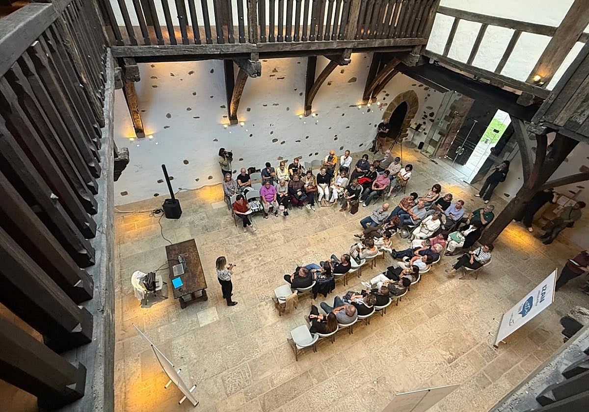 Igartza jauregia Beasainpedia proiektuaren aurkezpenaren erdigune izan zen asteazkenean, herritarrak eta eragileak bertan hartuz .