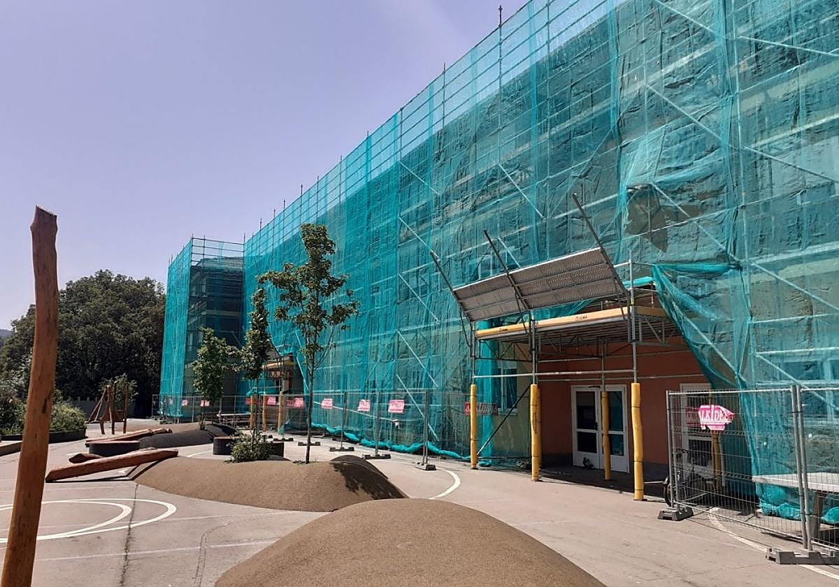 La intervención iniciada a finales de verano ha mejorado el edificio y su eficiencia energética.