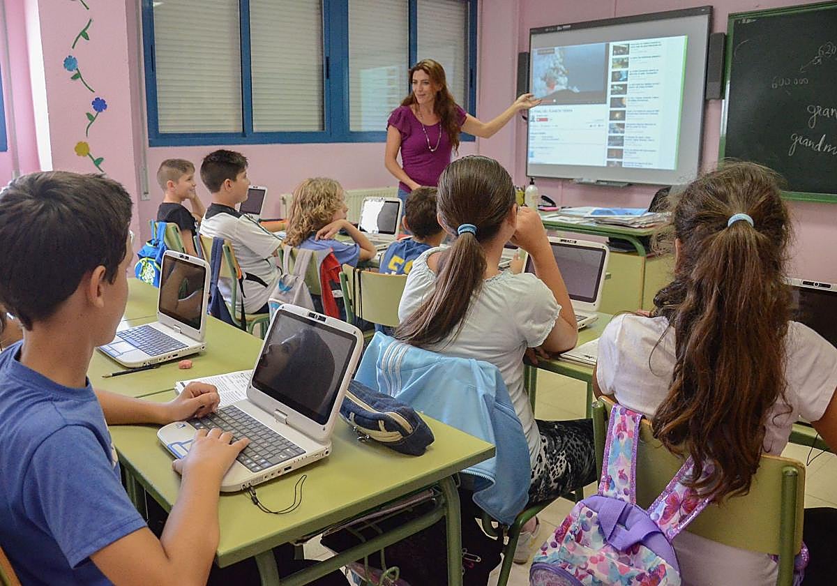 El portátil se queda en el cole y el móvil, en casa