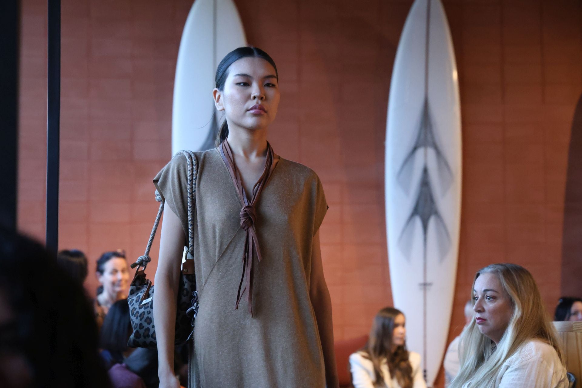 Una veintena de comercios y marcas donostiarras presenta sus propuestas en The Social Hub