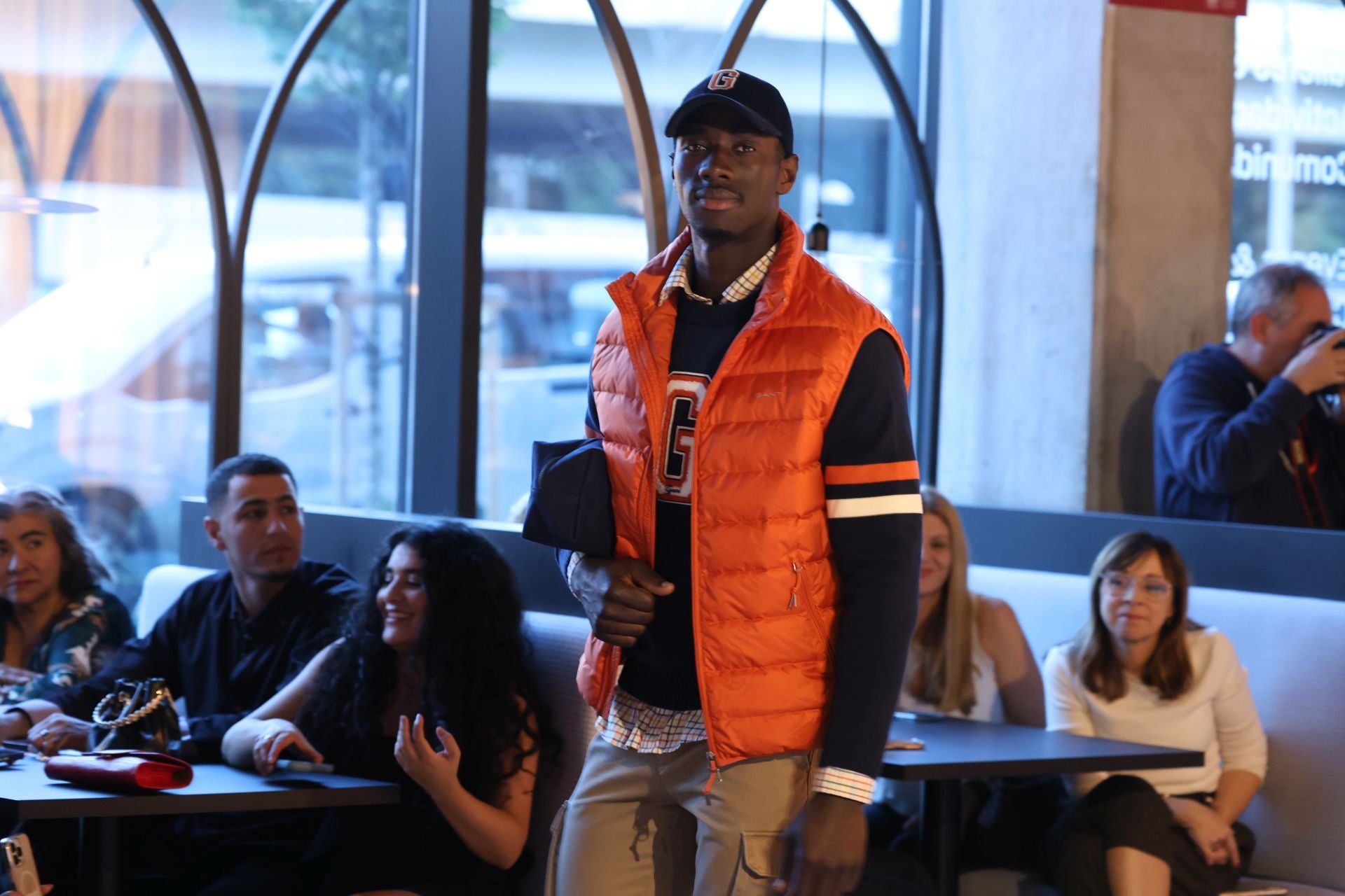 Una veintena de comercios y marcas donostiarras presenta sus propuestas en The Social Hub