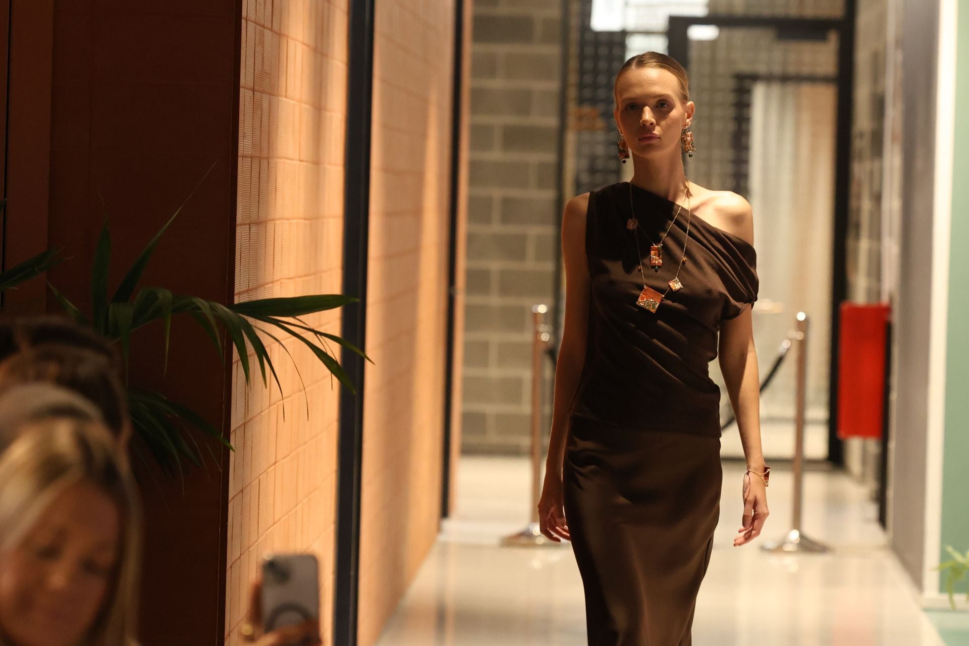 Una veintena de comercios y marcas donostiarras presenta sus propuestas en The Social Hub